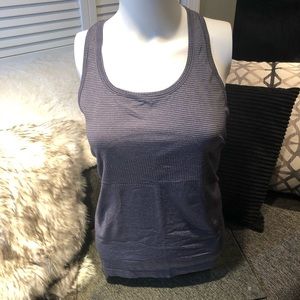 Lululemon tank 6
